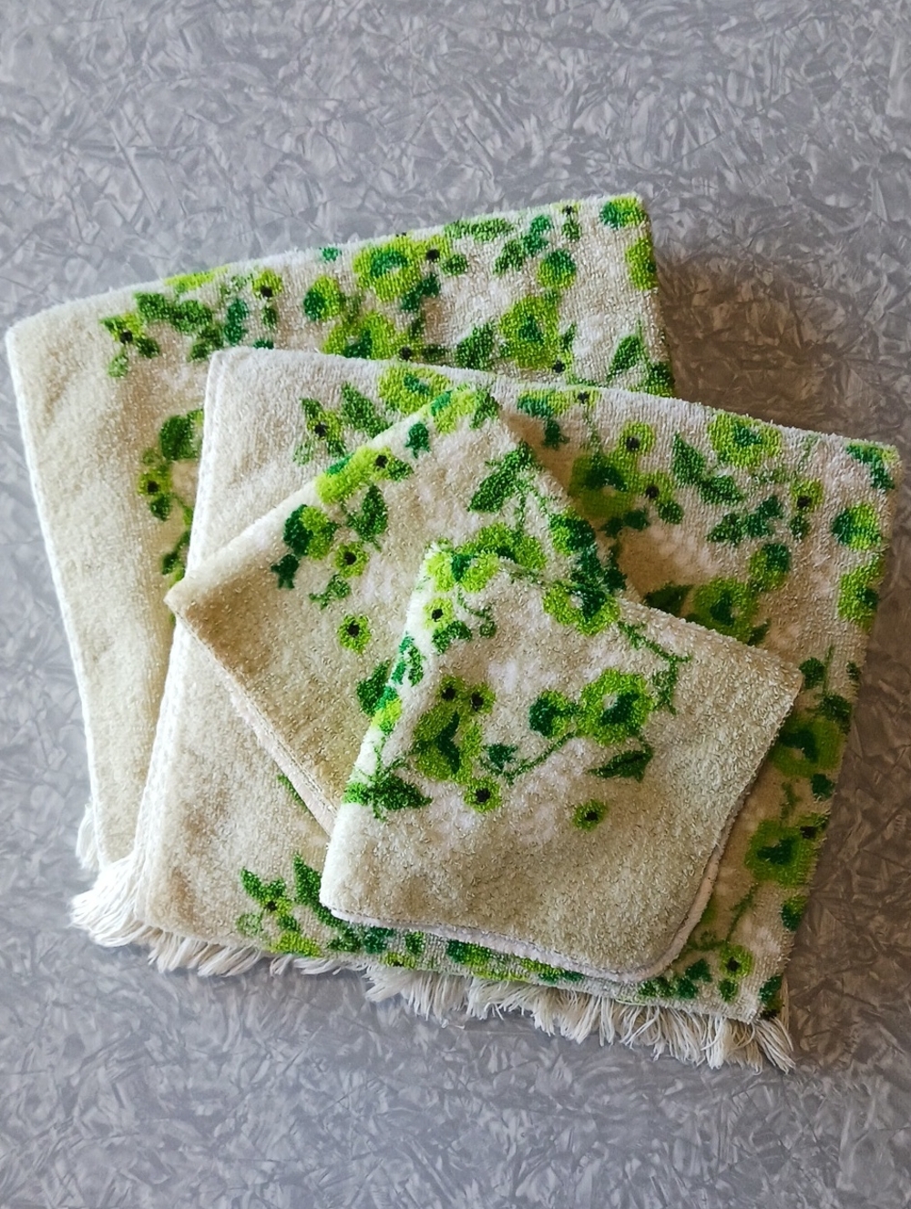 Cannon~ Vintage Floral Green & Cream Cotton Towel Set